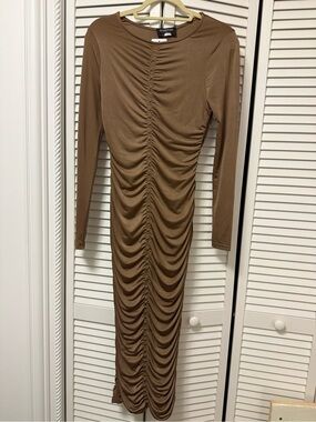 MINKPINK Taupe Ruched Long Sleeve Midi Dress